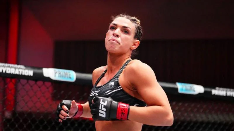 Mackenzie Dern: A Campeã do UFC que Atribui a Paciência do Pôquer à Sua Ascensão no Octógono