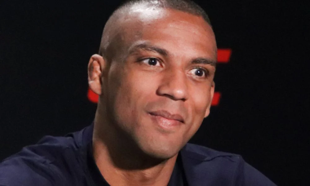 Edson Barboza Cogita Aposentadoria Após UFC 330 e Declara: ‘Foi Tudo Perfeito’, Detalhes do Futuro da Lenda do MMA