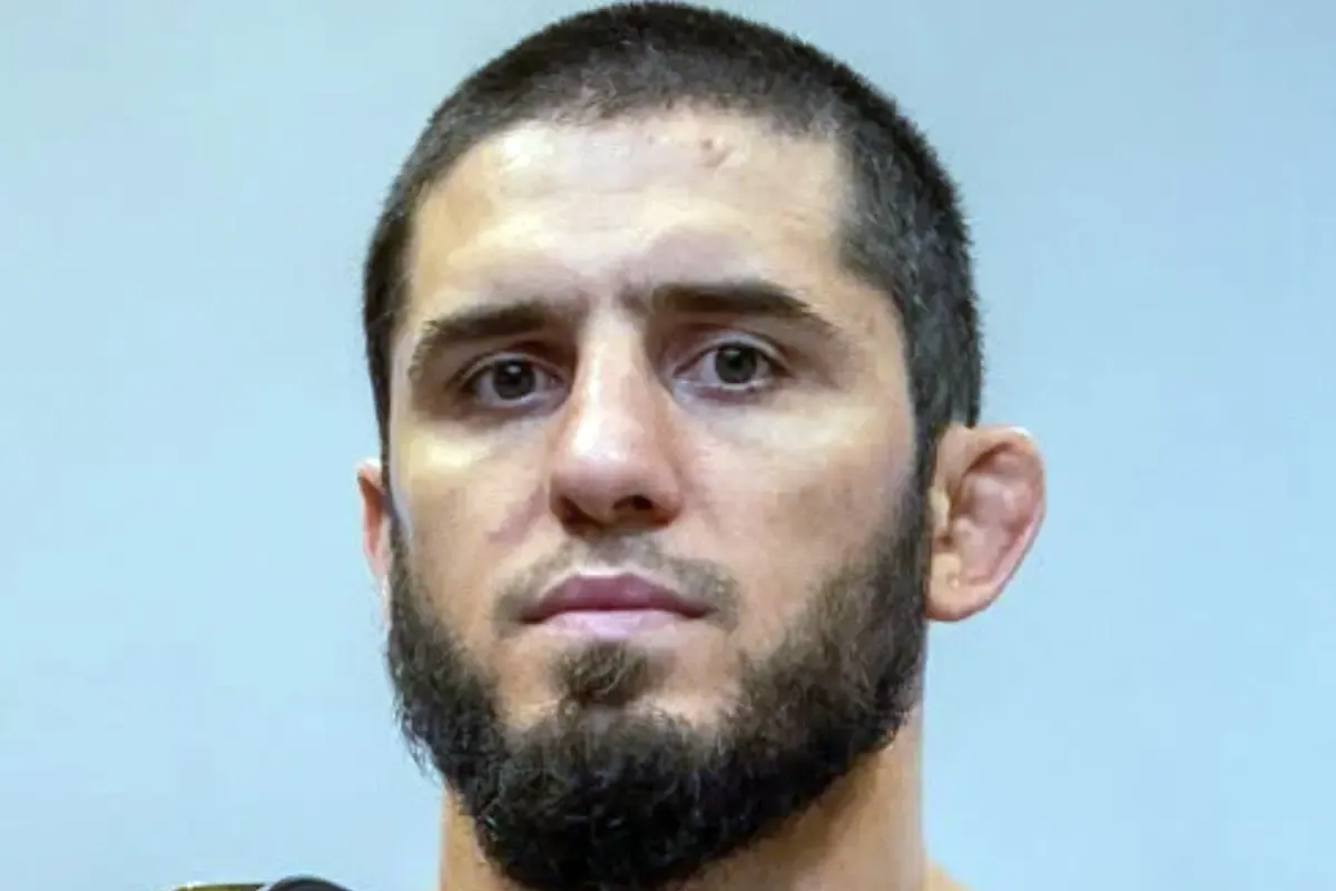Islam Makhachev surpreso e crítico com Ian Garry no UFC 330, revela o fator chave da vitória e o que faltou ao rival, chocando fãs e Dana White