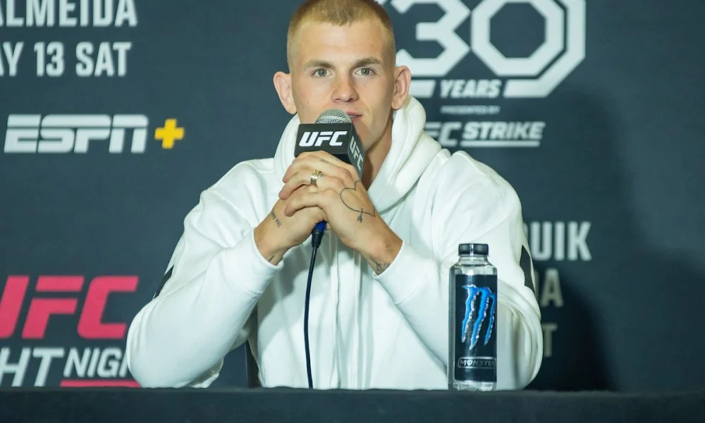 Ian Garry Revela Sentimento Após Derrota no UFC 330 e Surpreende Fãs: ‘Estou Orgulhoso de Mim Mesmo’ em Luta Épica Contra Makhachev