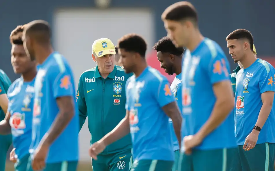 Ancelotti defende redução de estrangeiros no Brasileirão para dar mais espaço a jovens talentos da Seleção Brasileira, cita estudo da CBF com queda de 40% nos minutos Sub-23