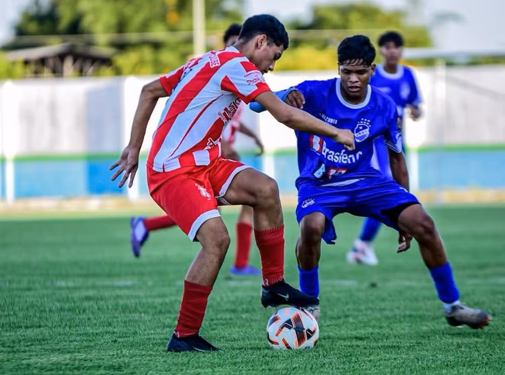 São Raimundo e Monte Roraima avançam à final do Roraimense Sub-15 após goleadas de 8 a 0 e 5 a 0, decisão será no Canarinho no sábado