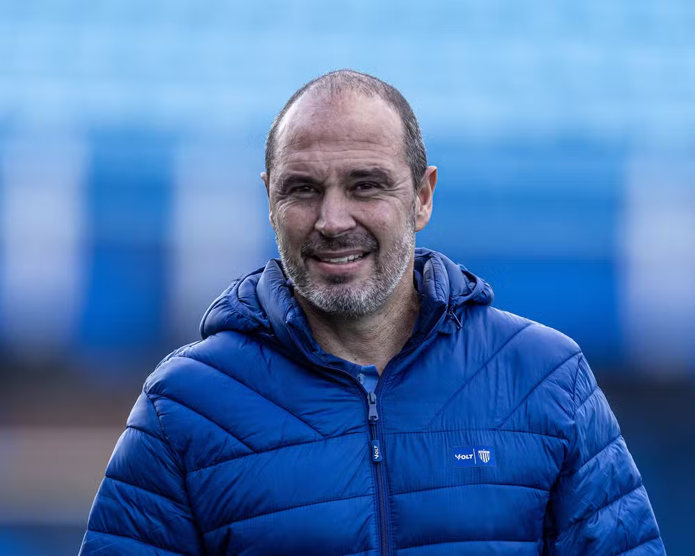 Allan Aal se pronuncia após demissão do Avaí, agradece diretoria, cita contusões que prejudicaram trabalho e afirma que pontos conquistados serão determinantes para permanência na Série B