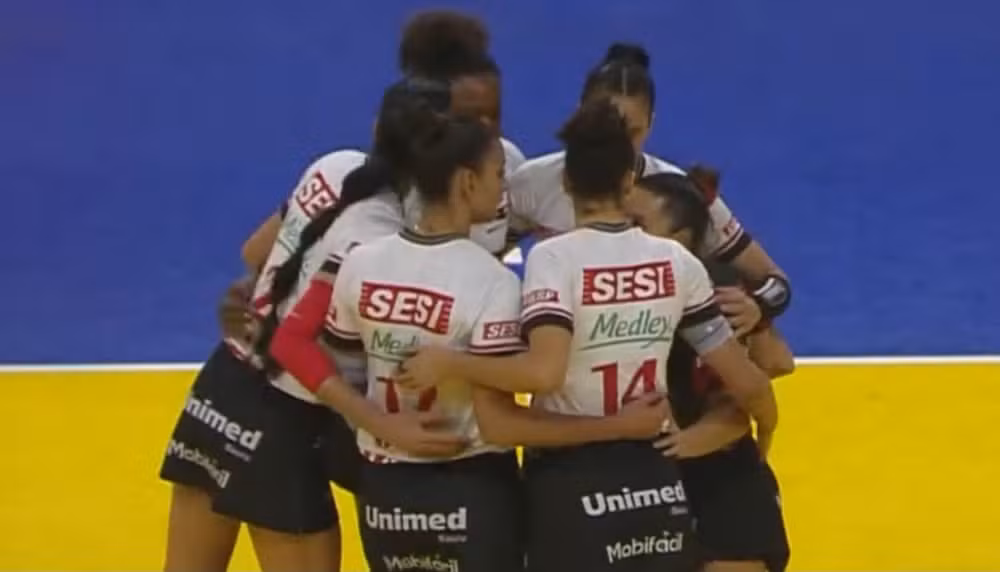 Sesi-Bauru semifinal Paulista vôlei feminino: vitória fora de casa sobre São Caetano por 3 a 1 mantém campanha 100% e aproxima time da final