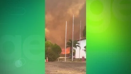 Incêndio no terreno ao lado do CT do River-PI provoca muita fumaça e medo entre atletas e funcionários, bombeiros do Piauí controlam chamas sem feridos