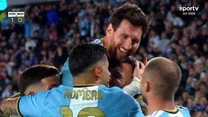 Renovação de Scaloni ganha impulso com adeus de Messi, AFA já negocia extensão até Copa América 2028 e opção para seguir até 2030