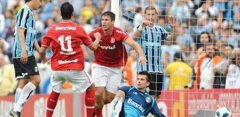 Ídolo do Inter, Índio lembra Gre-Nal mais marcante e provoca Victor: “Deve sonhar bastante”