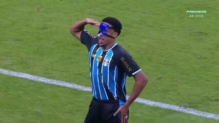 Renato diz que Grêmio evoluiu, mas admite situação difícil: “Não vou fazer ninguém jogar mais”