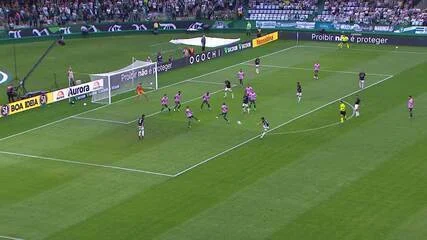 Análise: Coritiba desperdiça pontos valiosos em jogo de pouca inspiração contra o Botafogo
