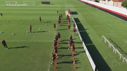 Adson Batista diz que ficou surpreso com protesto de jogadores do Atlético-GO