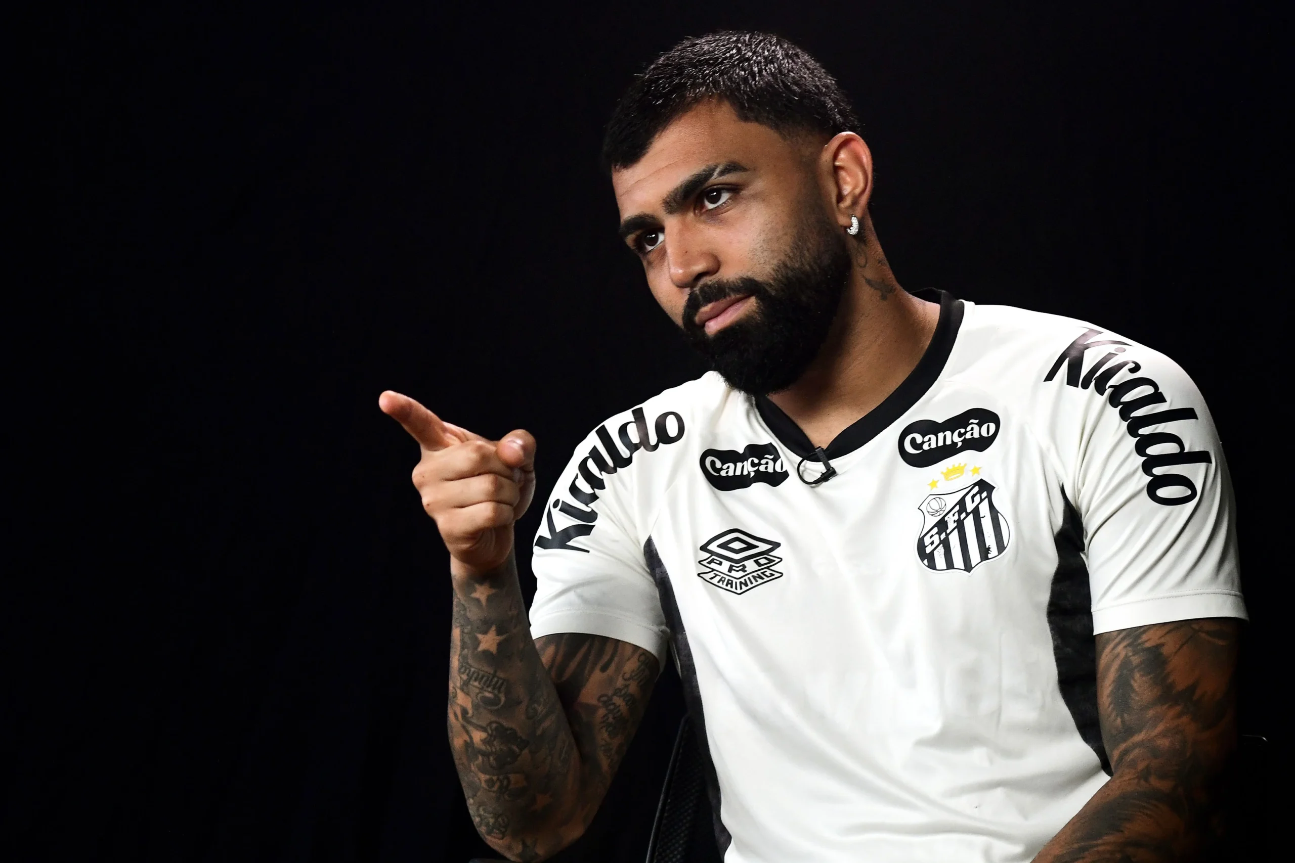 Gabigol diz que merecia ser convocado para Seleção e se vê entre melhores atacantes do Brasil
