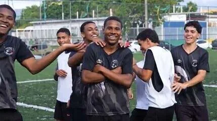Taça das Favelas: final no Rio tem comunidade onde Deyverson cresceu